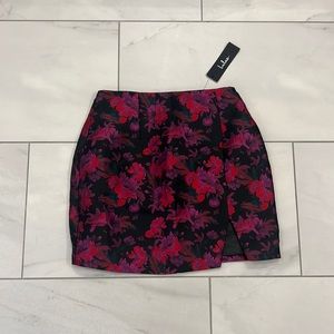 NWT mini skirt